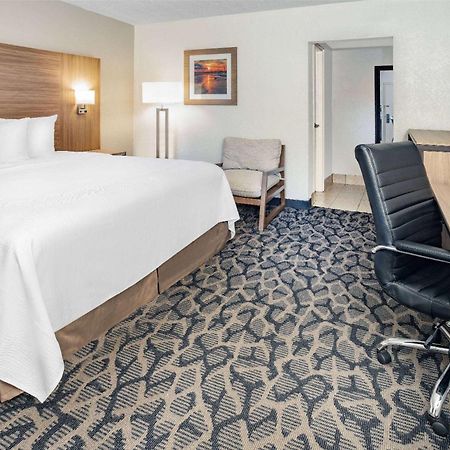 אג הארבור טאונשיפ Ramada By Wyndham West Atlantic City מראה חיצוני תמונה