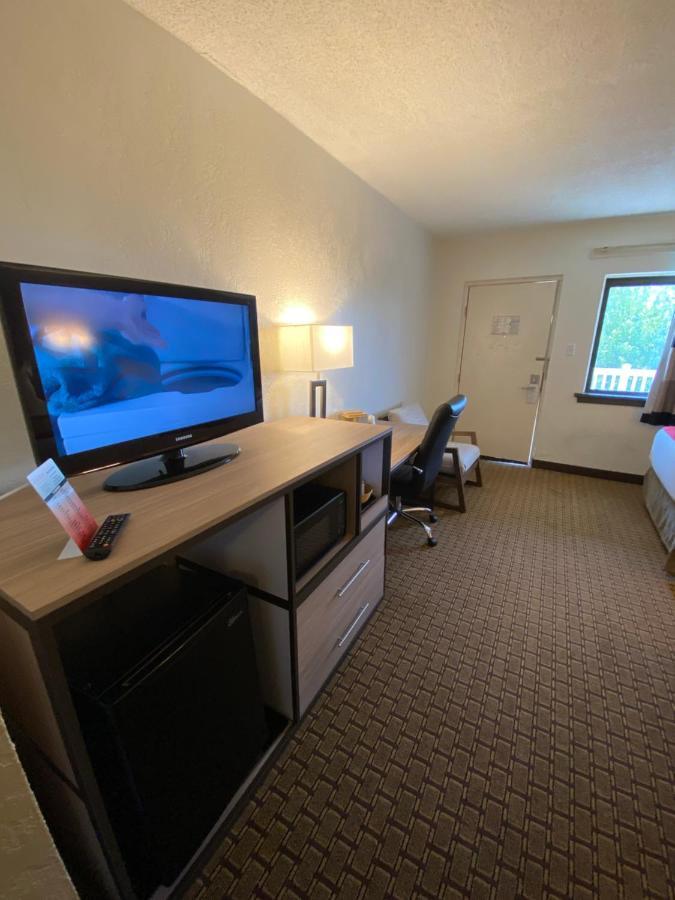 אג הארבור טאונשיפ Ramada By Wyndham West Atlantic City מראה חיצוני תמונה