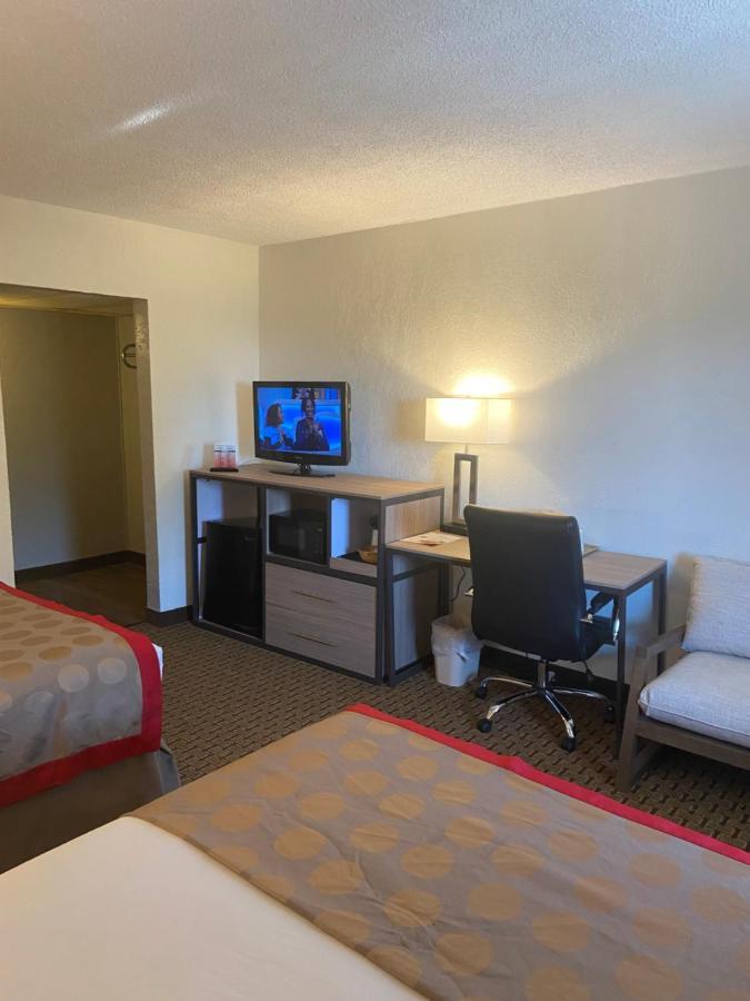 אג הארבור טאונשיפ Ramada By Wyndham West Atlantic City מראה חיצוני תמונה