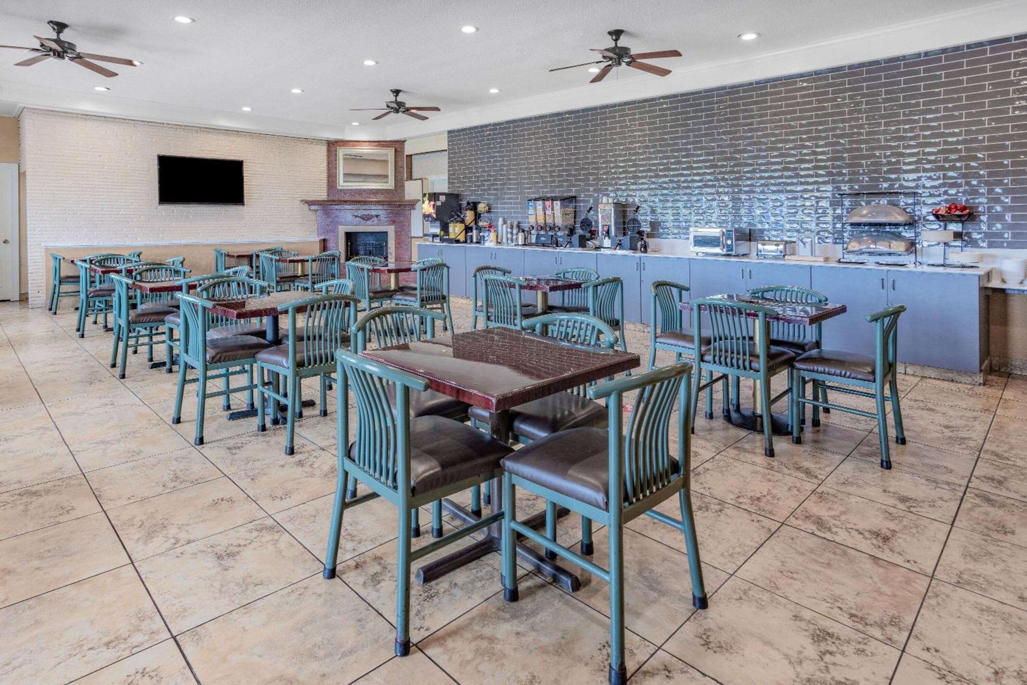 אג הארבור טאונשיפ Ramada By Wyndham West Atlantic City מראה חיצוני תמונה