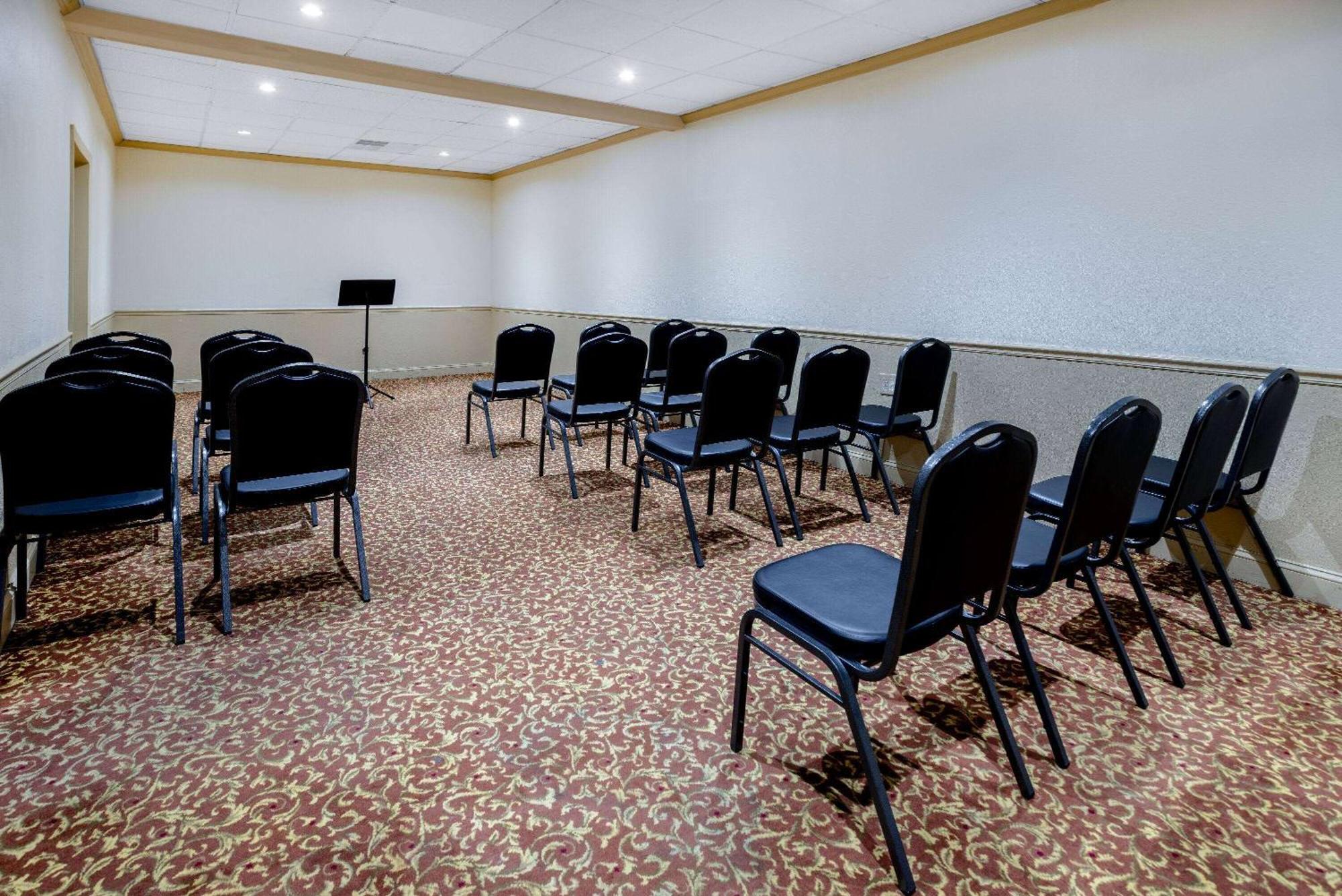 אג הארבור טאונשיפ Ramada By Wyndham West Atlantic City מראה חיצוני תמונה