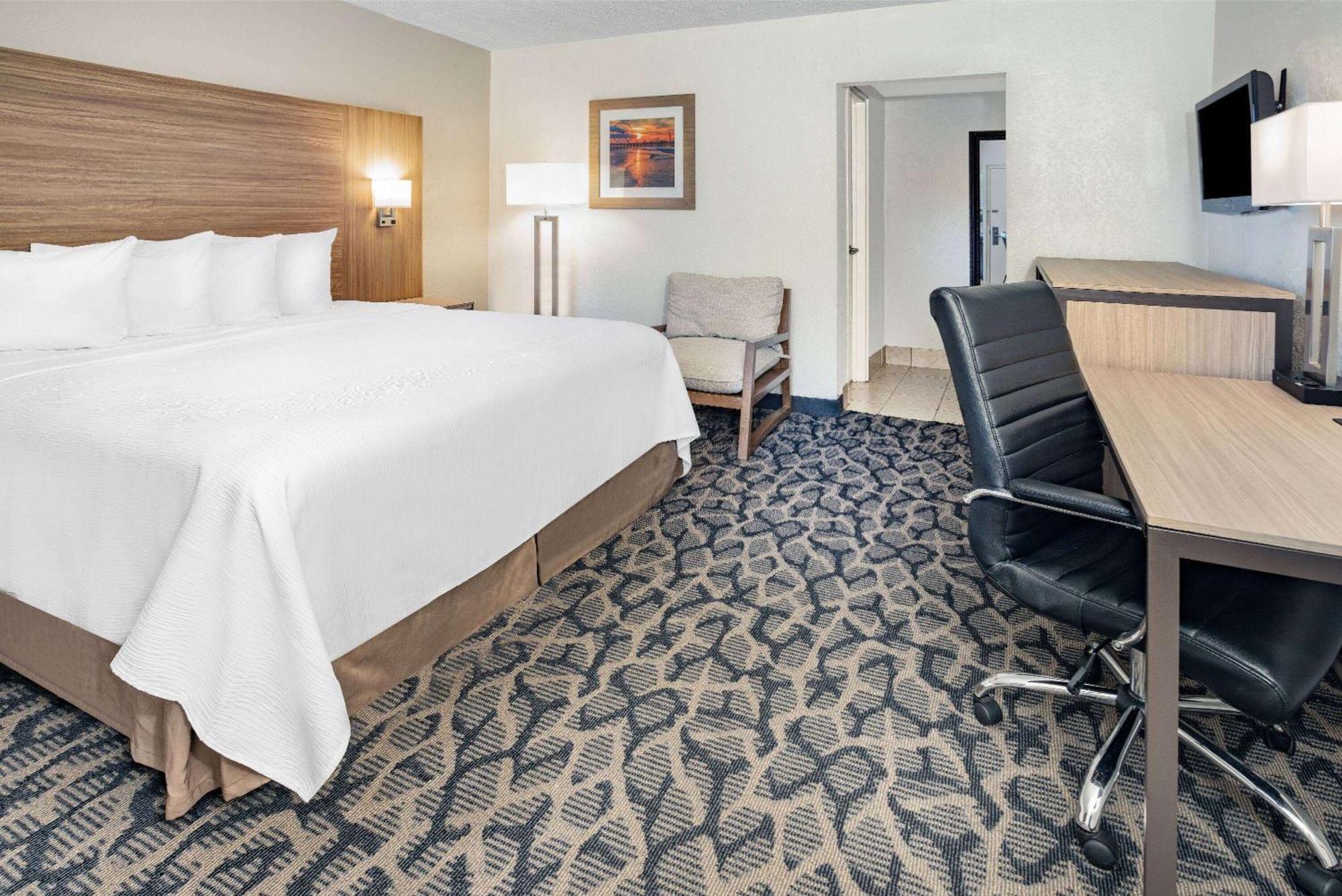 אג הארבור טאונשיפ Ramada By Wyndham West Atlantic City מראה חיצוני תמונה