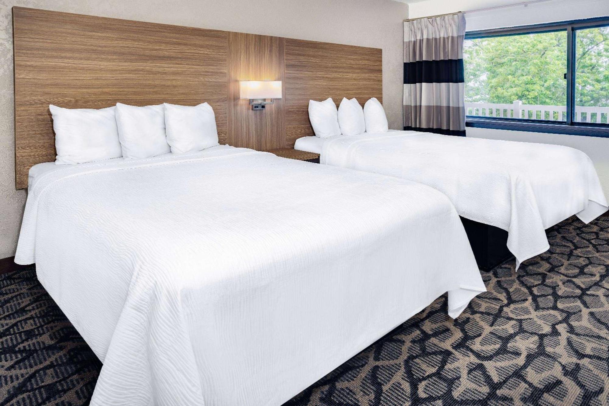 אג הארבור טאונשיפ Ramada By Wyndham West Atlantic City מראה חיצוני תמונה