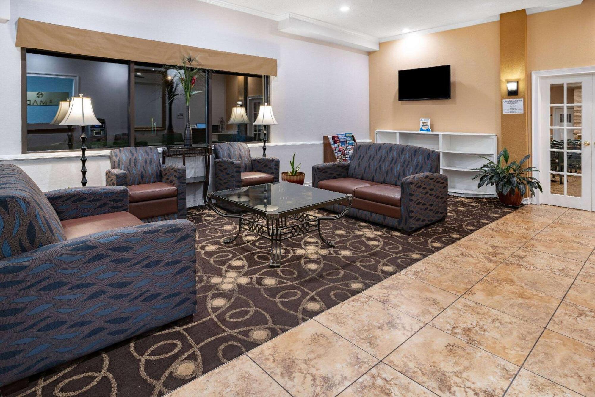 אג הארבור טאונשיפ Ramada By Wyndham West Atlantic City מראה חיצוני תמונה